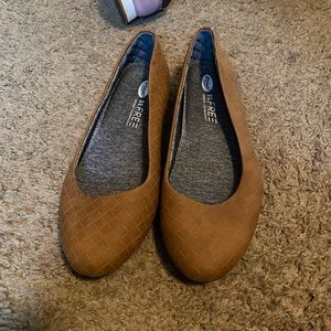 Dr Scholls Size 7 Tan Ballet Flat